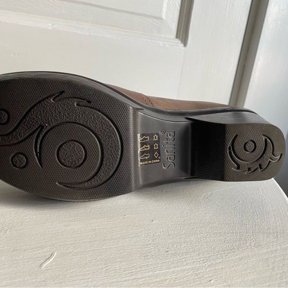 Sanita Women’s booties size 9.5, Euro 41. Taupe/light Brown. - Picture 5 of 8